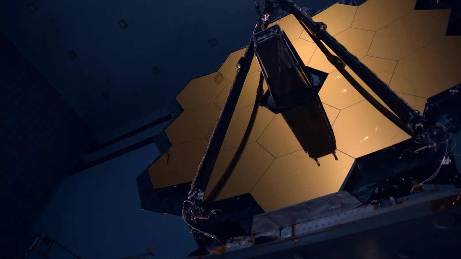 James Webb Space Telescope primary mirror. Application imagery: NASA.